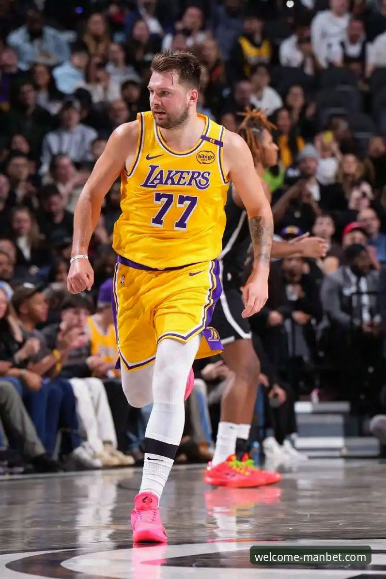 东契奇43分火力全开，湖人客场力克步行者：一场流畅观赛体验背后的平台选择